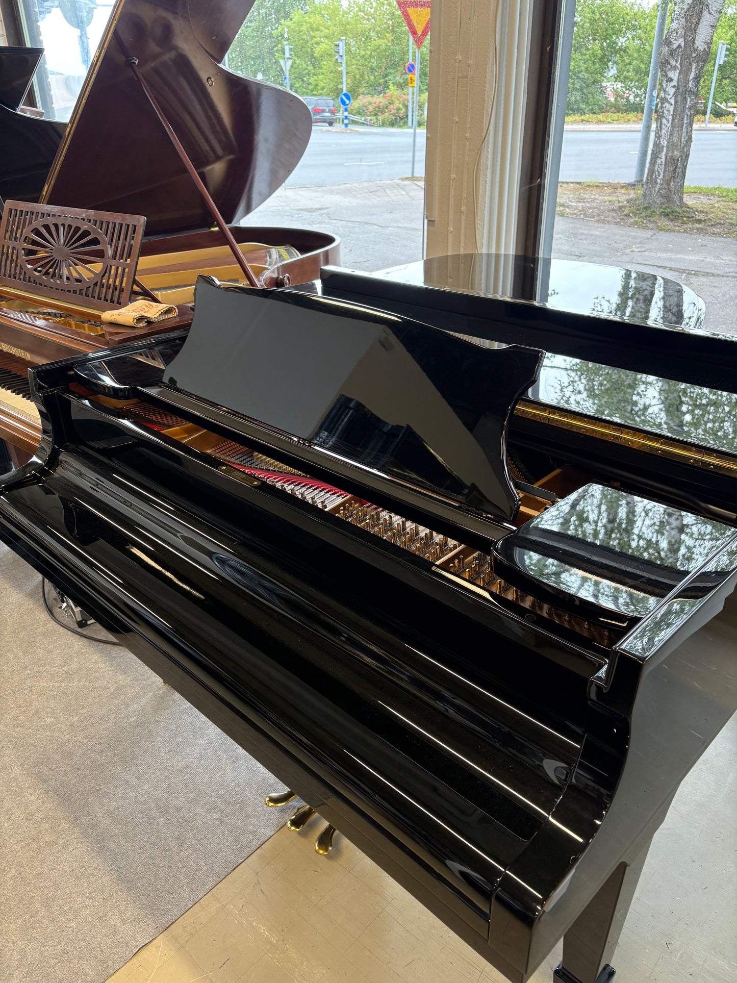 Steinway & Sons A 188