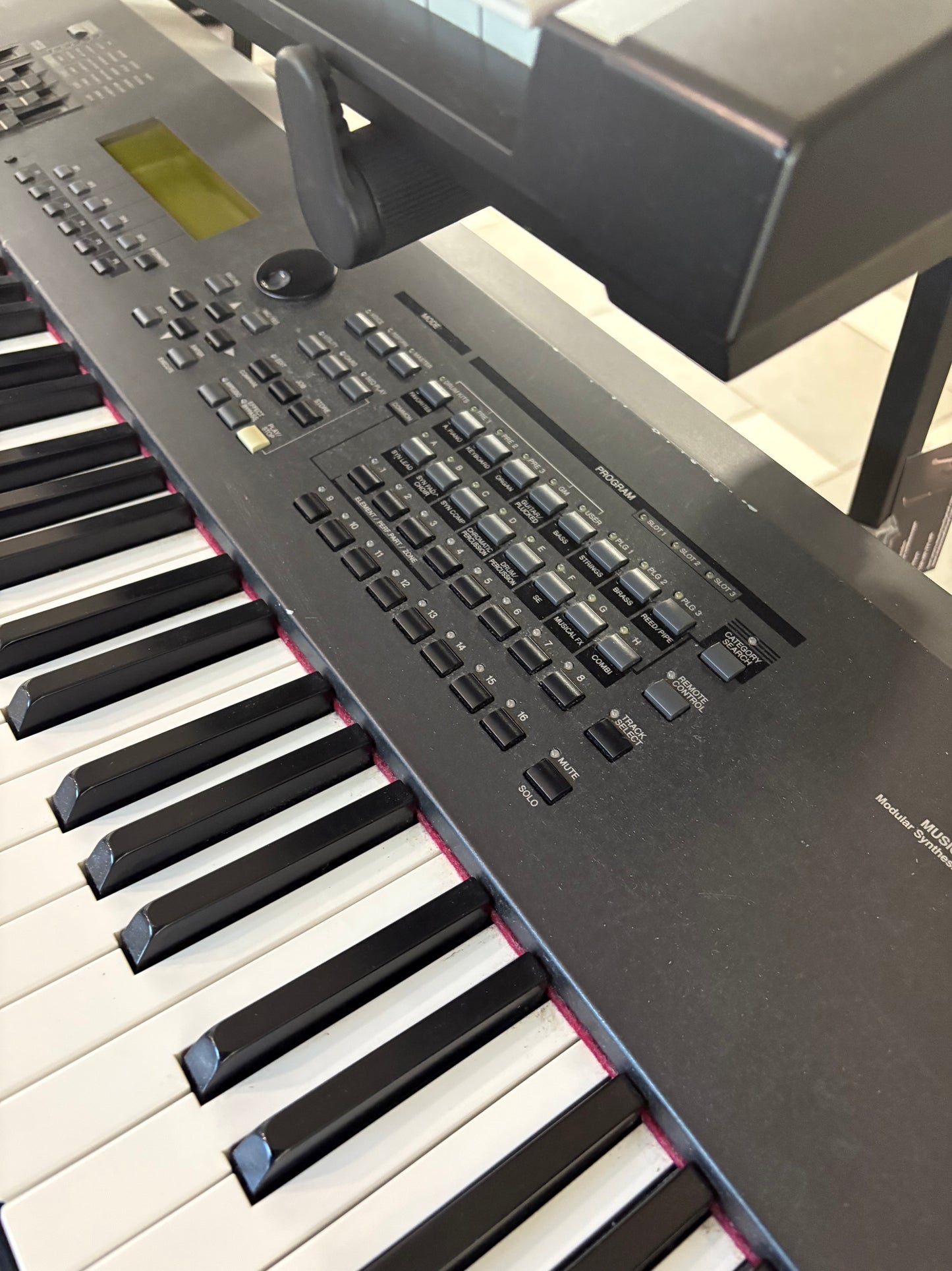 Yamaha S90