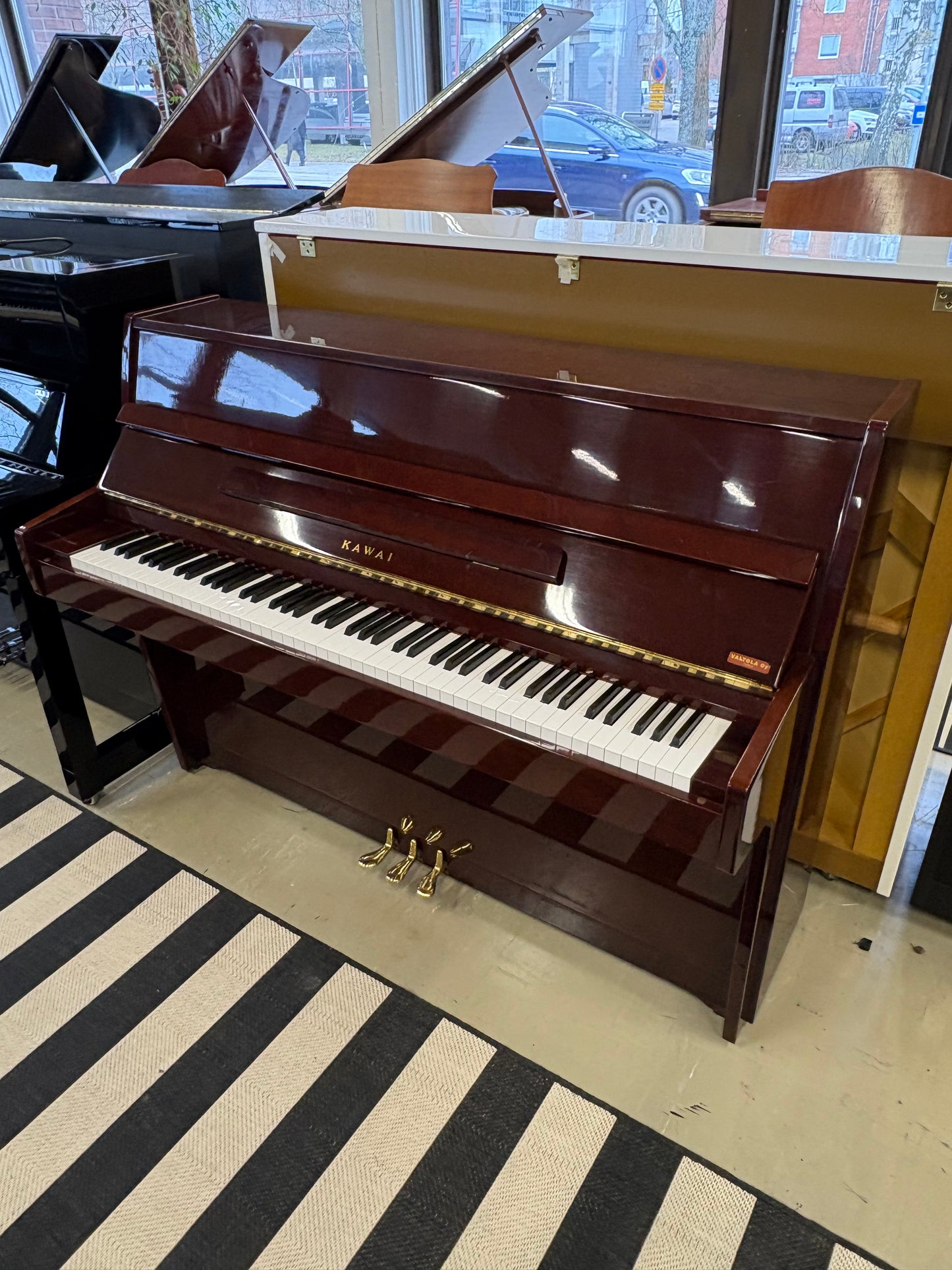 Kawai CE-7