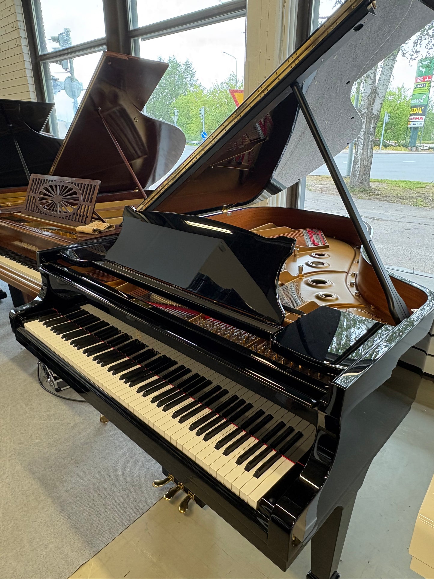 Steinway & Sons A 188
