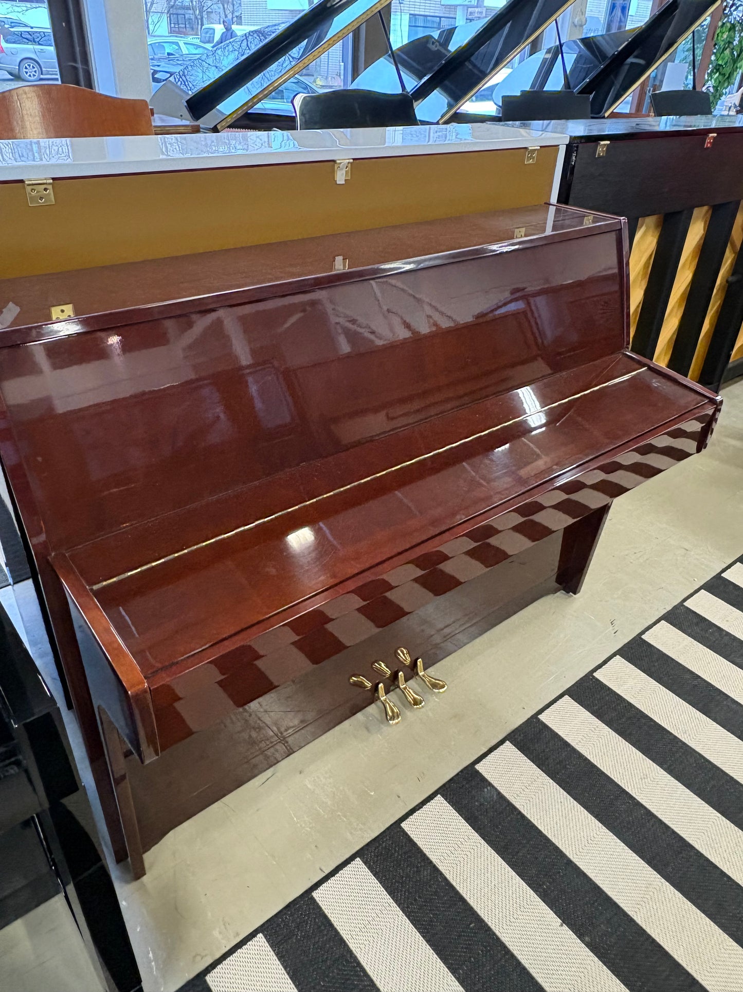 Kawai CE-7