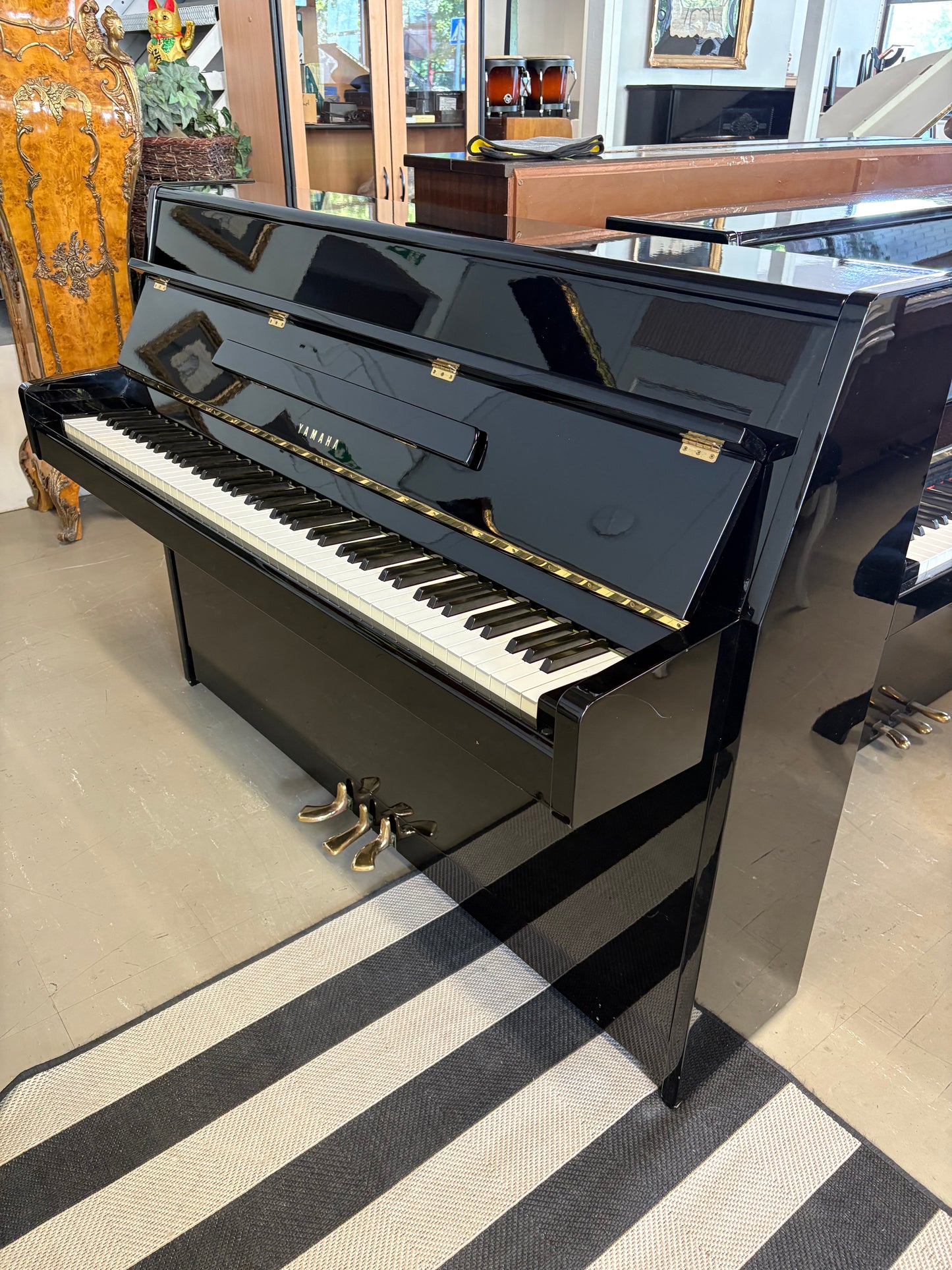 Yamaha M1J