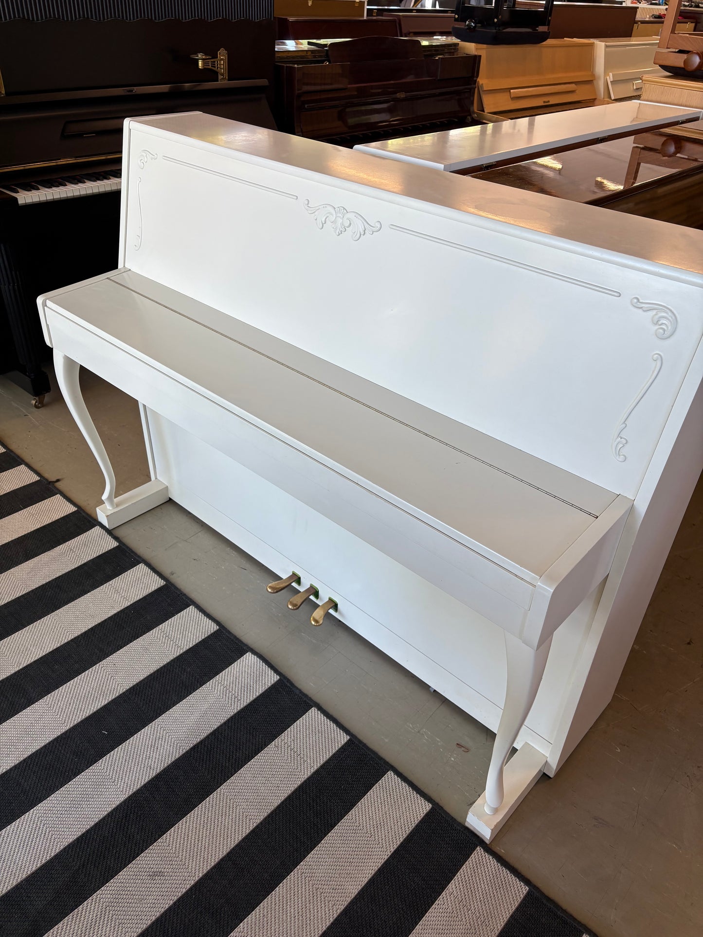 Fazer Finlandia chippendale