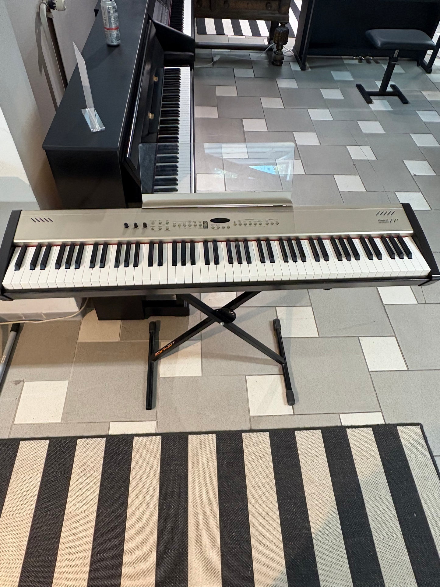 Roland FP-5