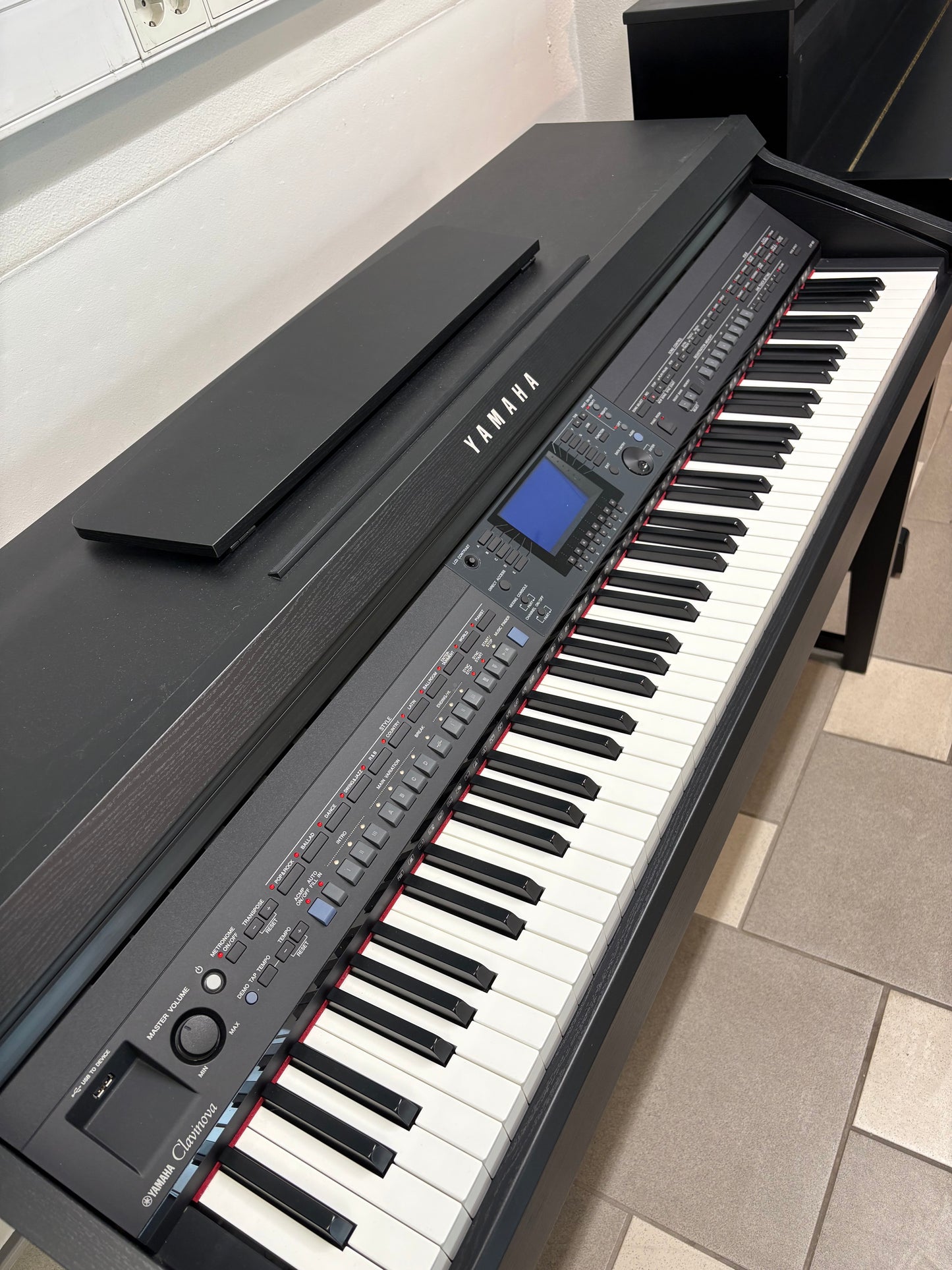 Yamaha CVP-609