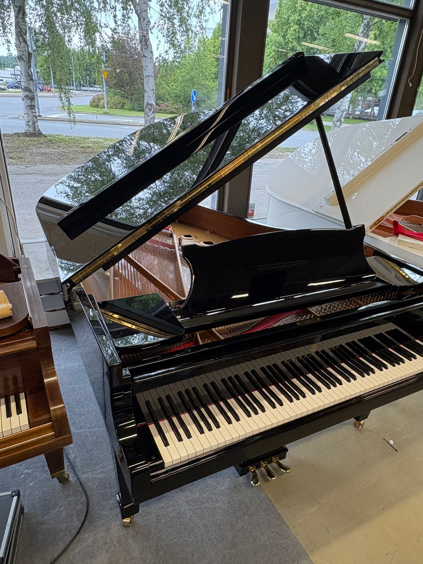 Steinway & Sons A 188