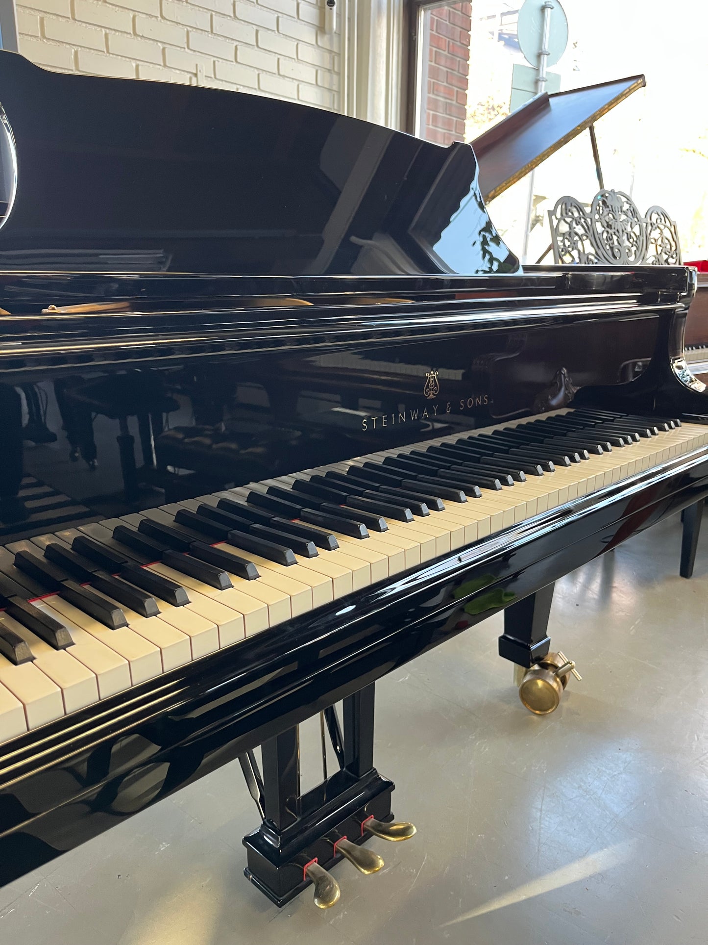 Steinway & Sons D 274