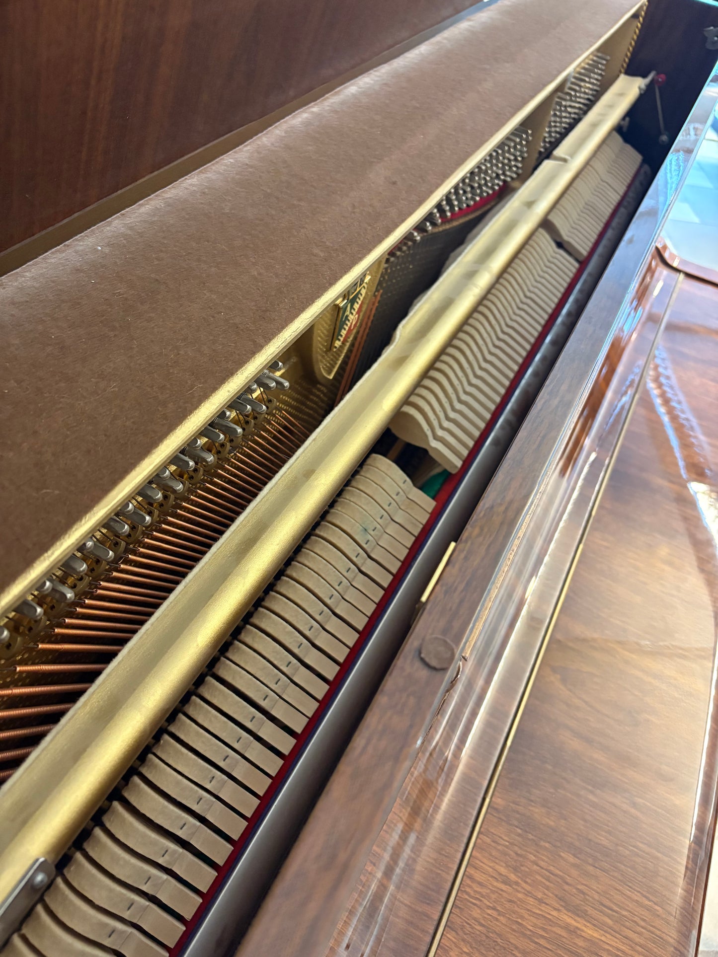 Petrof 115 Chippendale