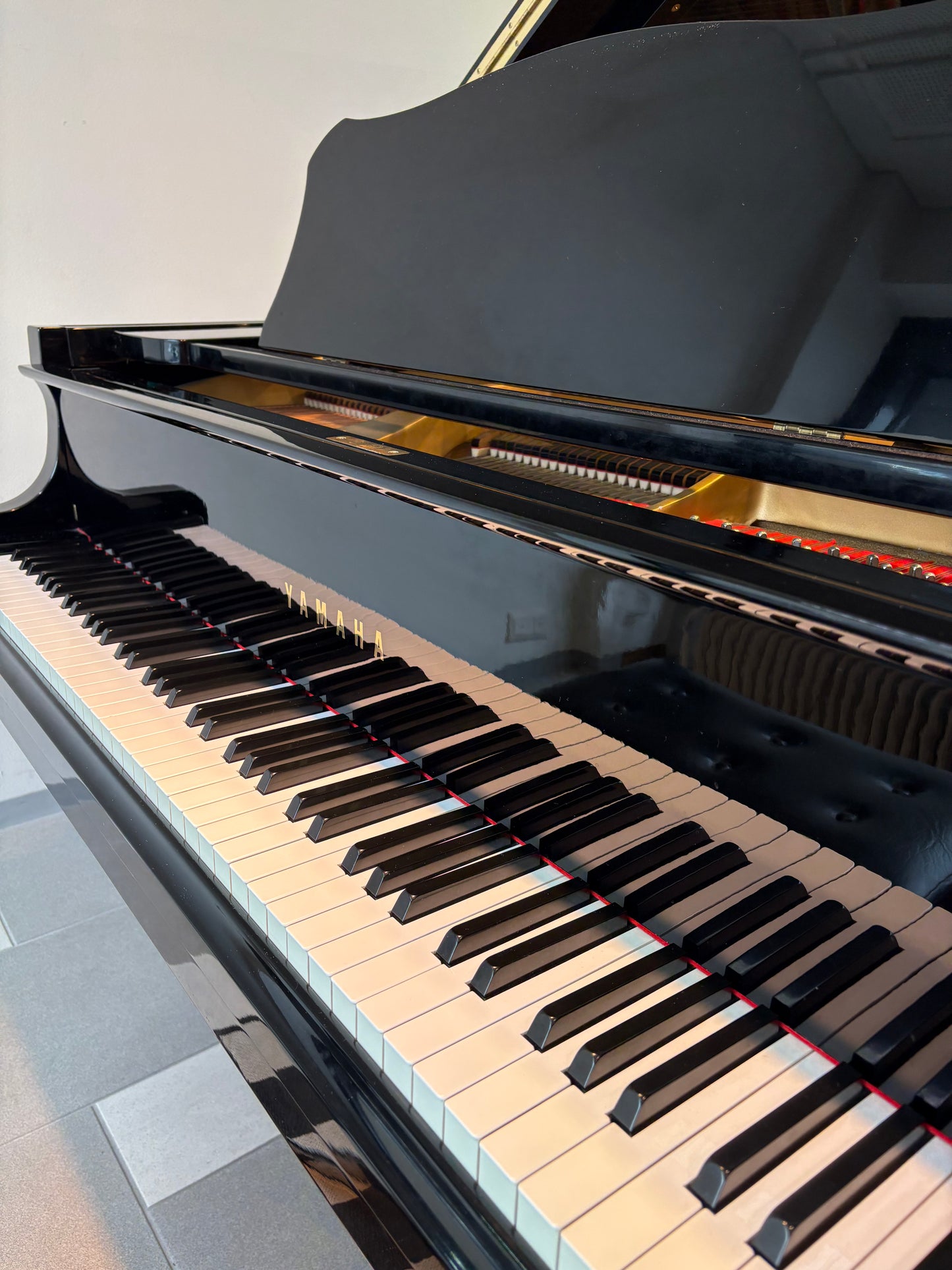 YAMAHA C3 conservatory