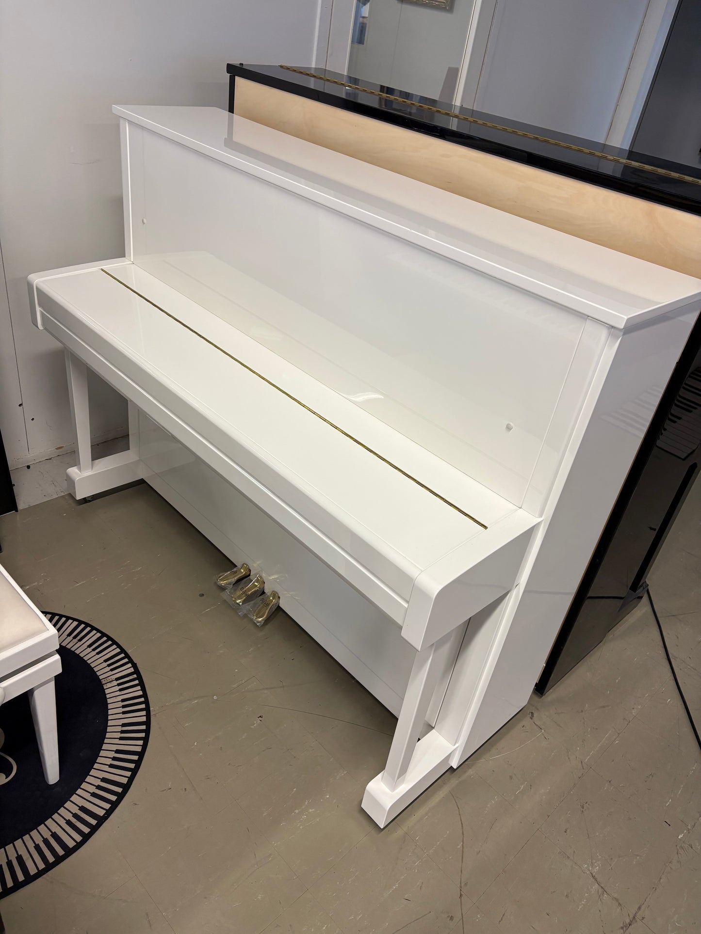 Yamaha B3 akustinen piano (uusi)