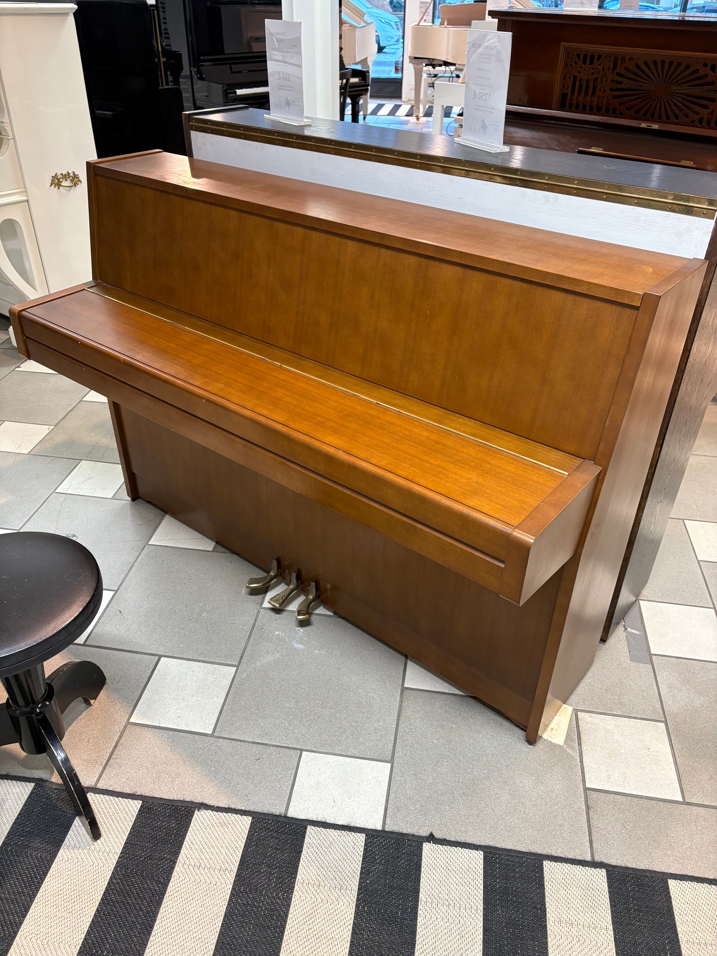 Yamaha M100