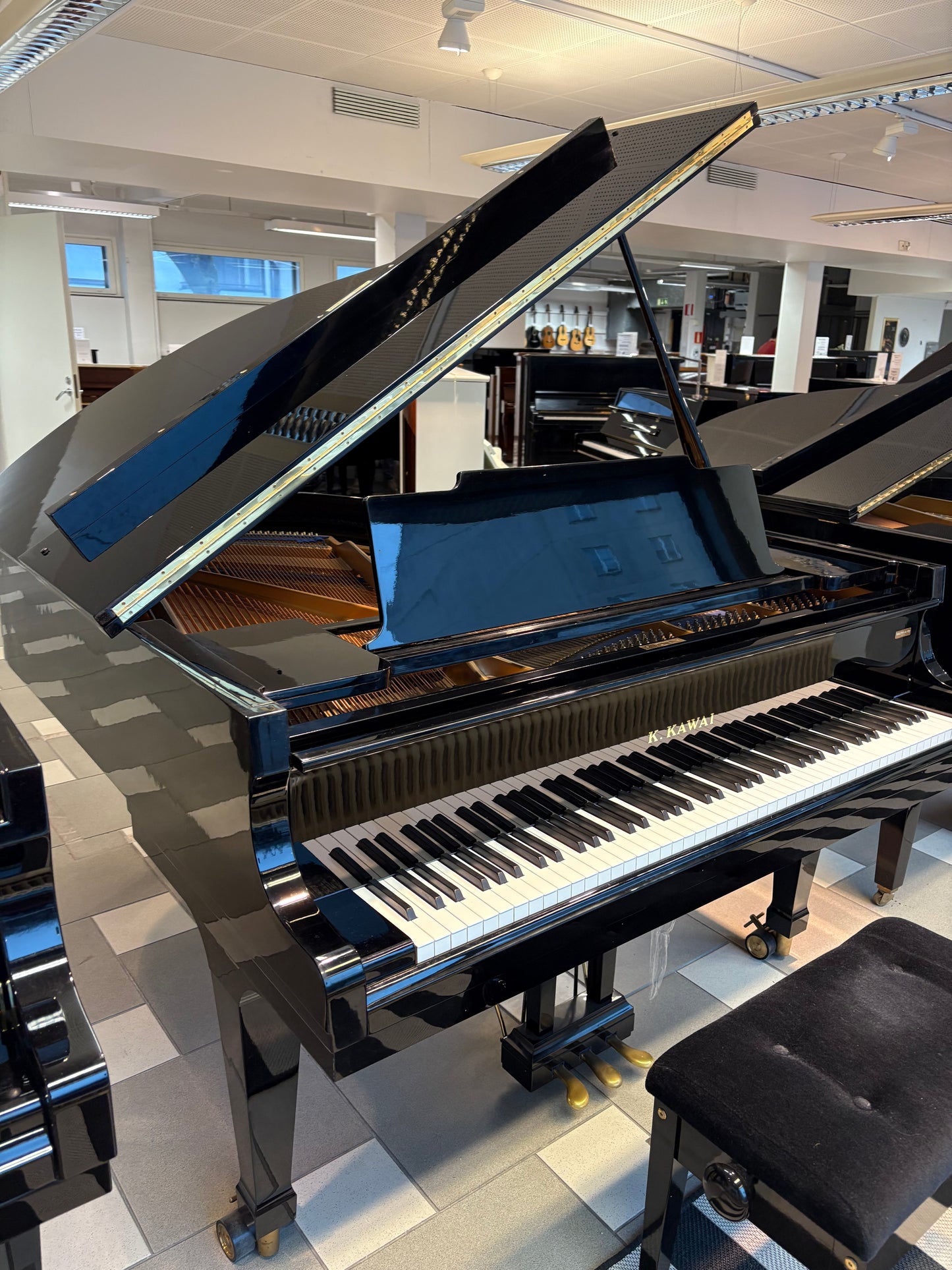 Kawai KG-2C