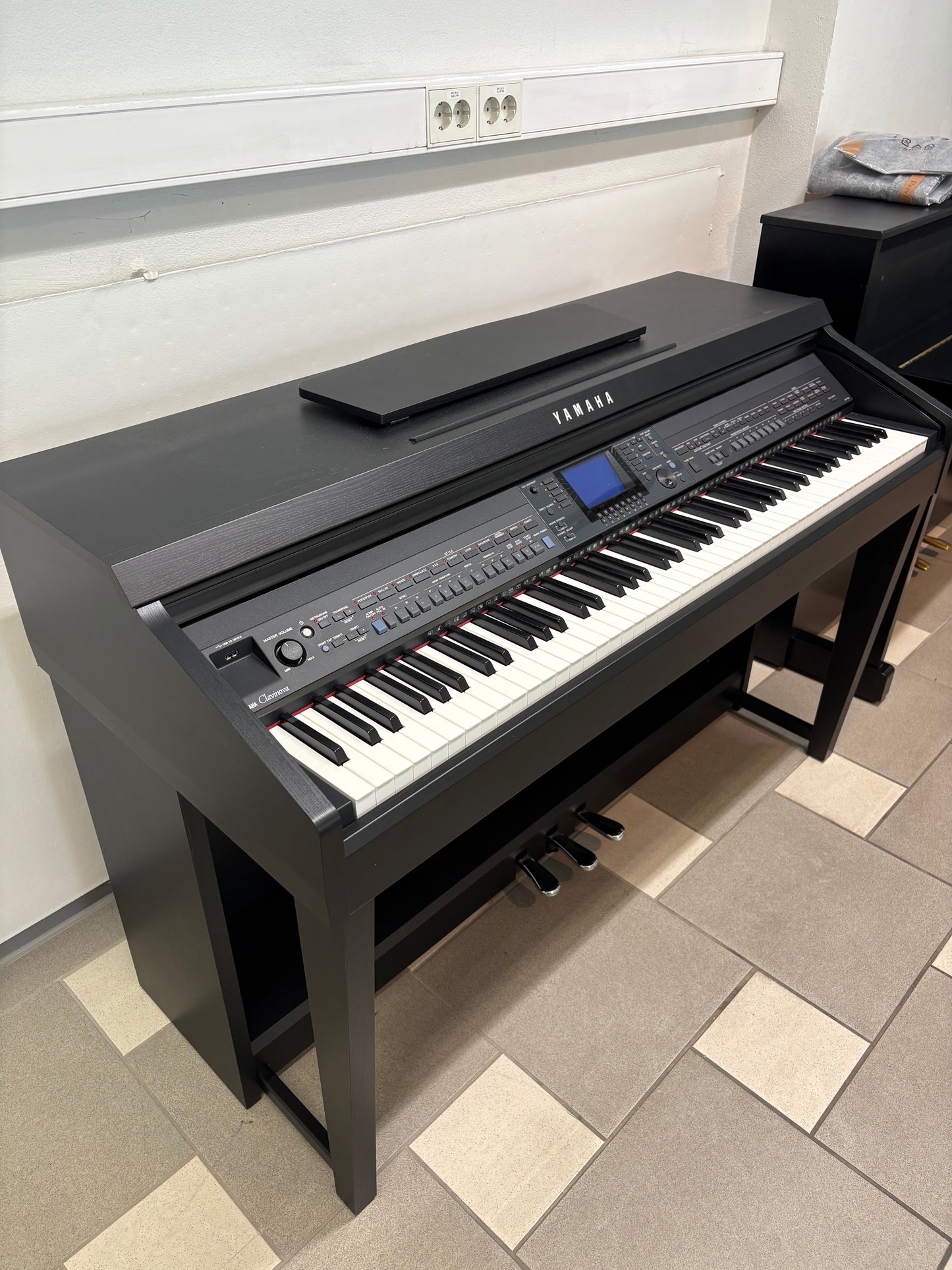 Yamaha CVP-609