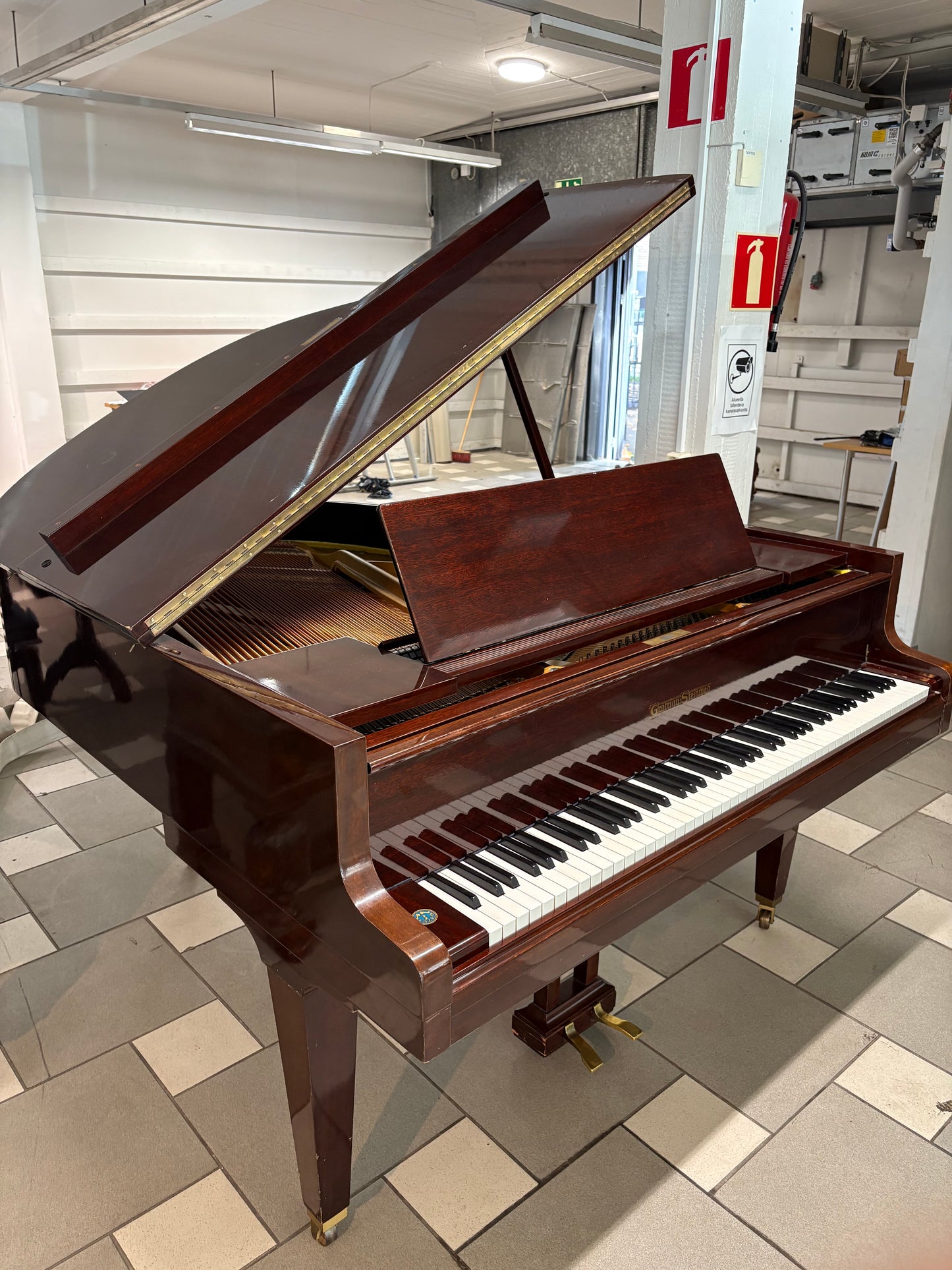 Grotrian-Steinweg 160
