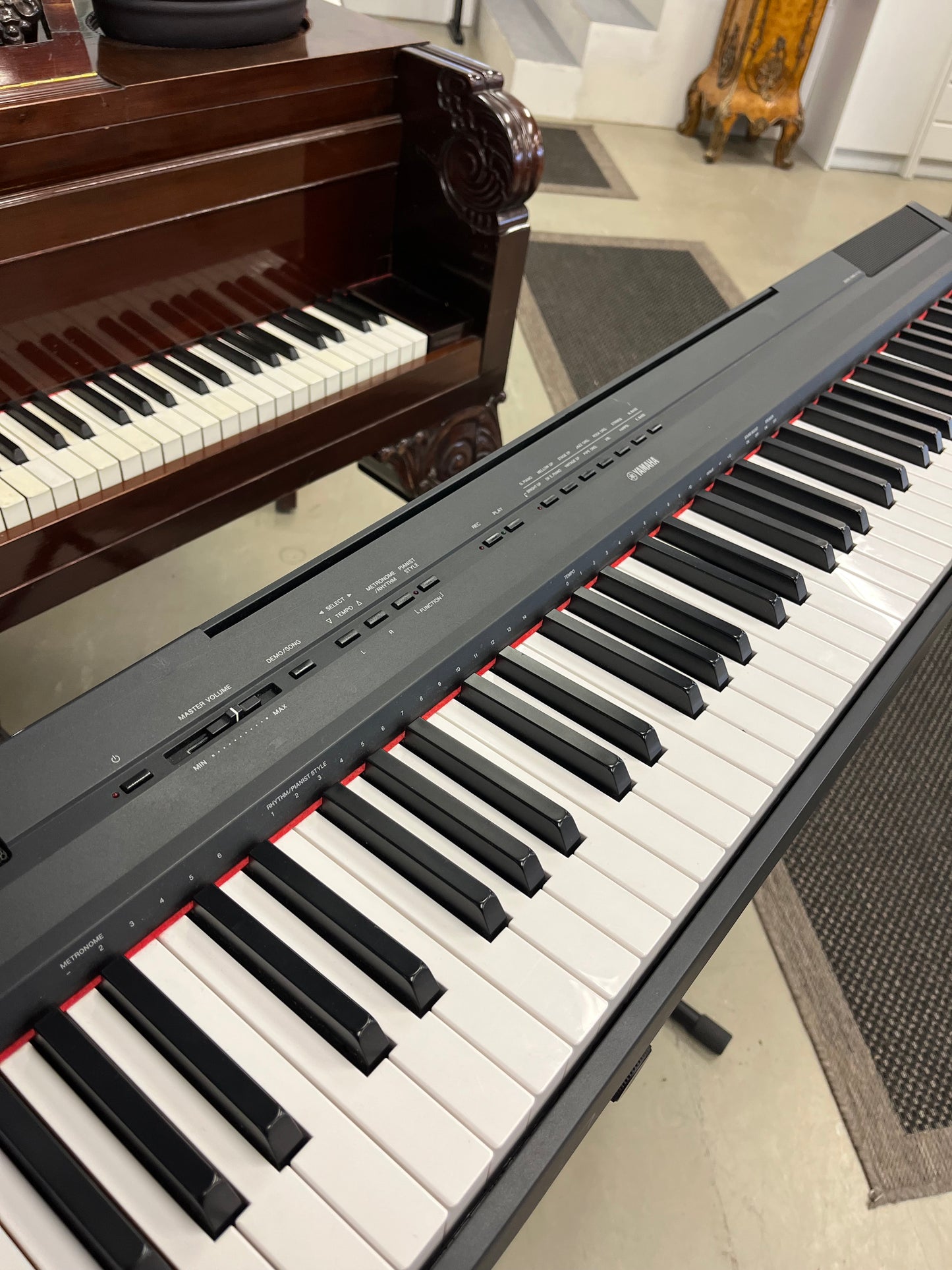 Yamaha P-115