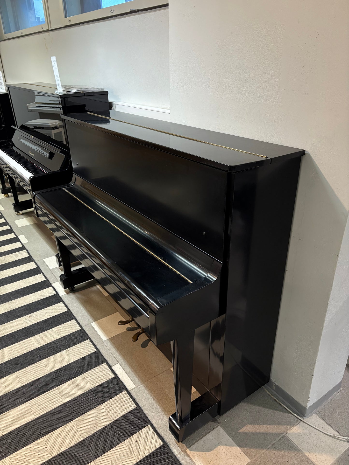Yamaha U1