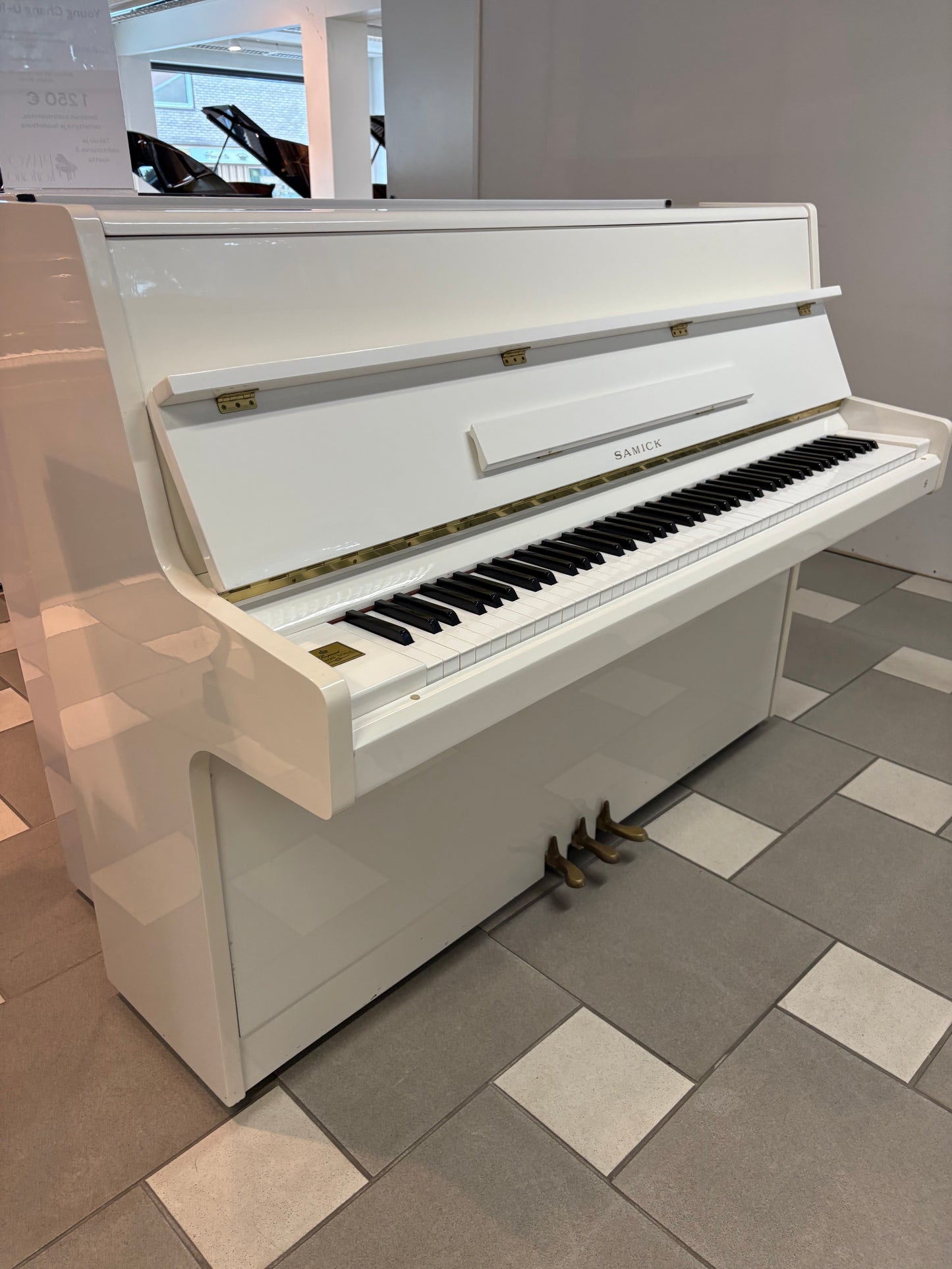 Samick SU-108