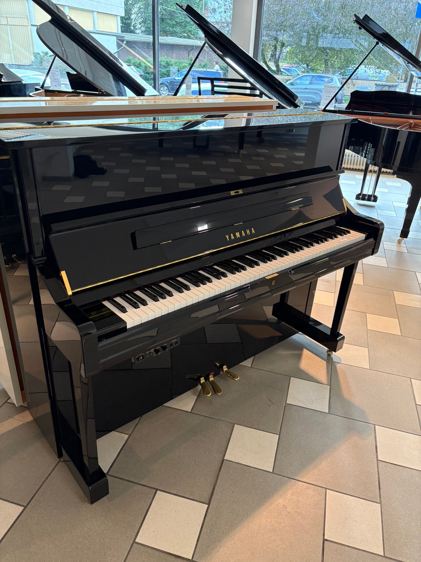 Yamaha U1 Silent