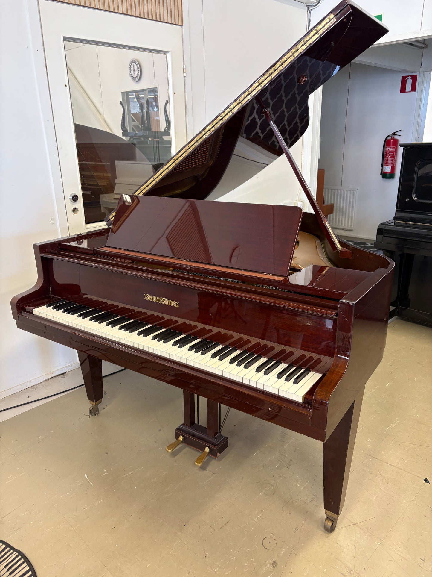 Grotrian-Steinweg 160