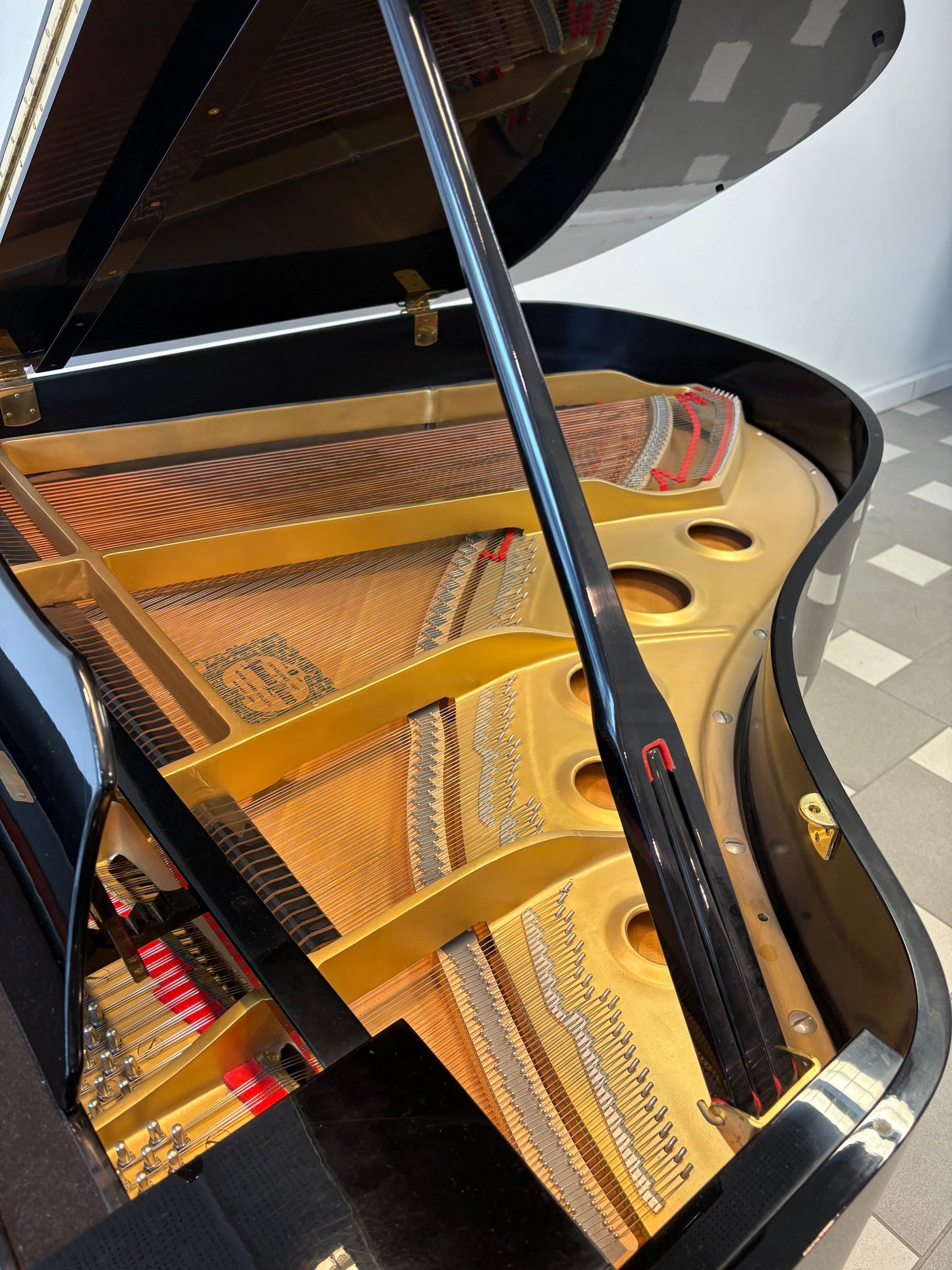 YAMAHA C3 conservatory