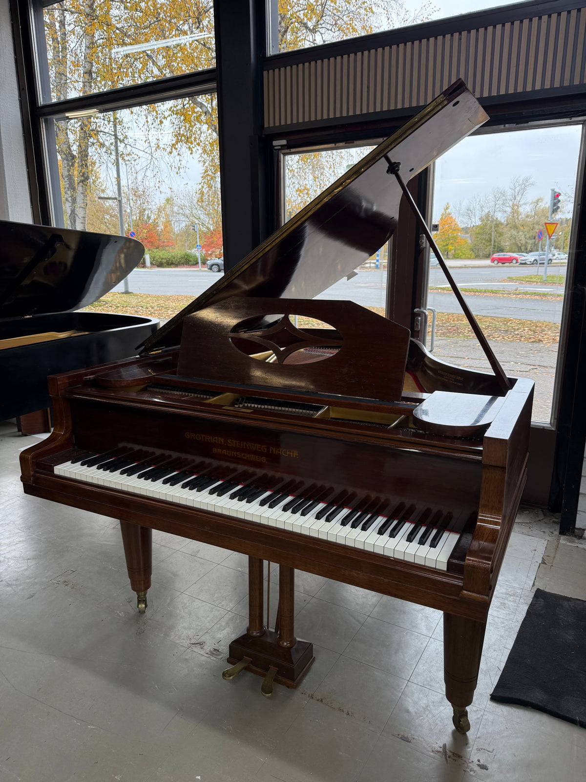 Grotrian Steinweg V11