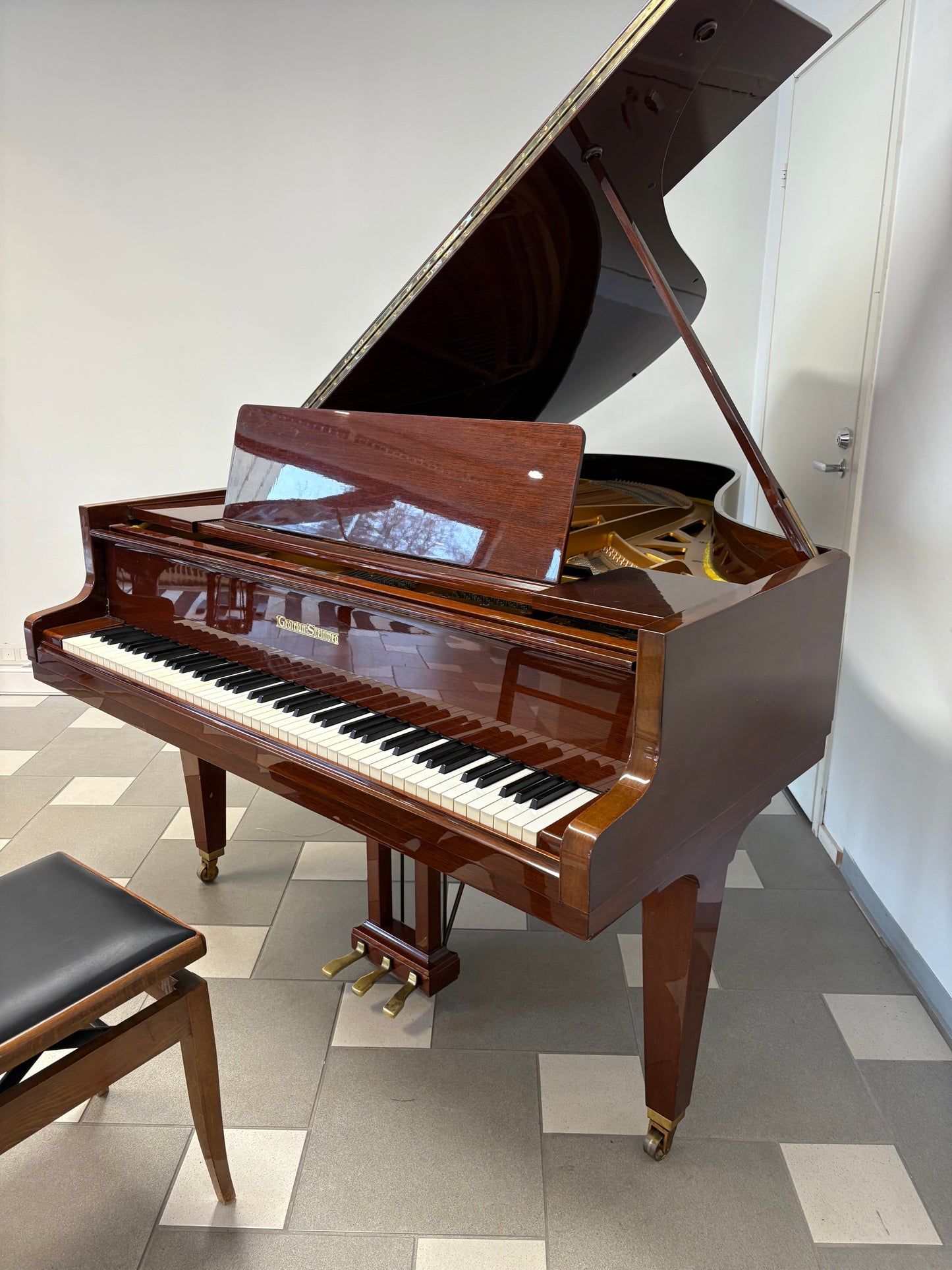 Grotrian Steinweg 185