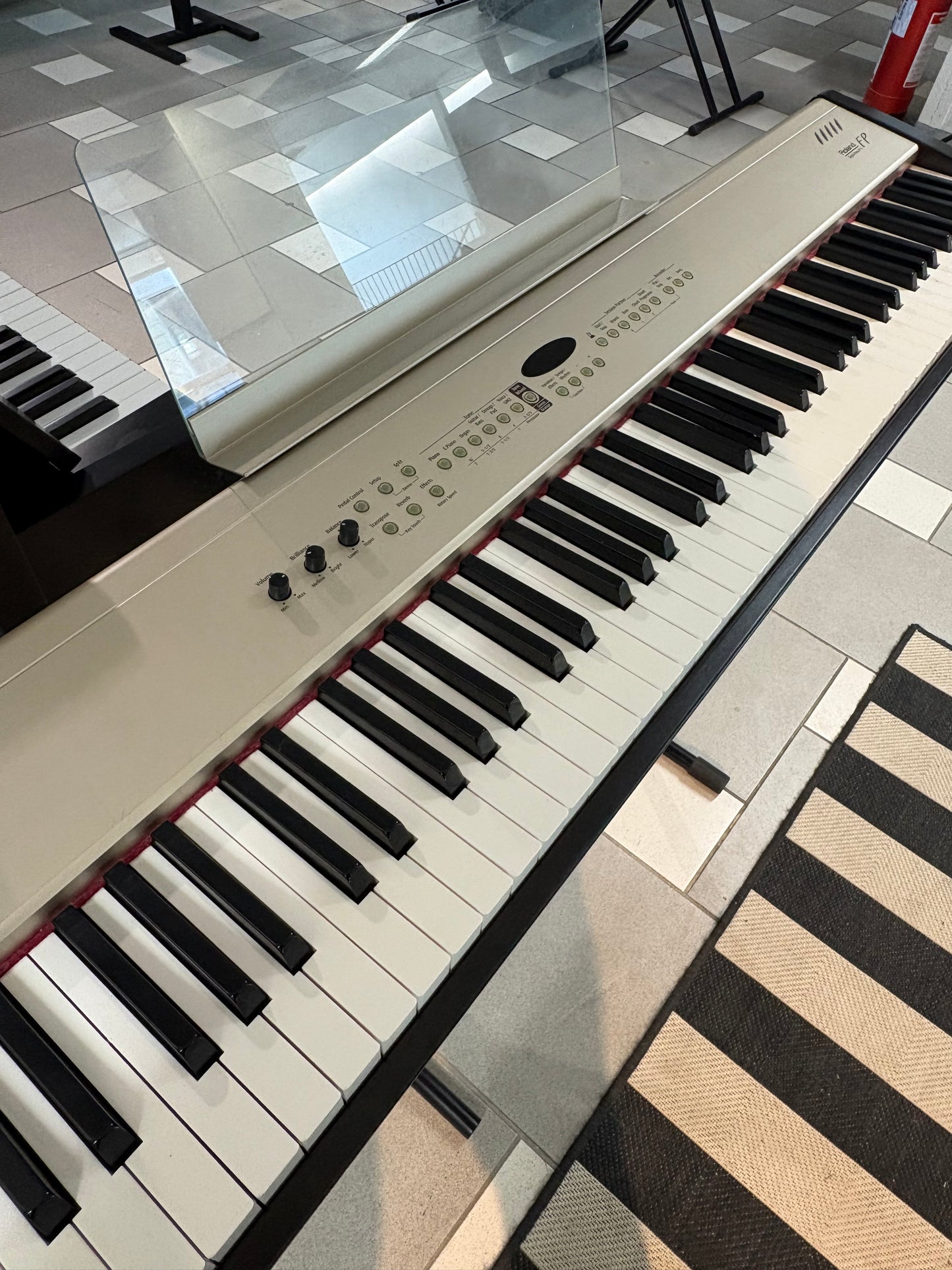 Roland FP-5