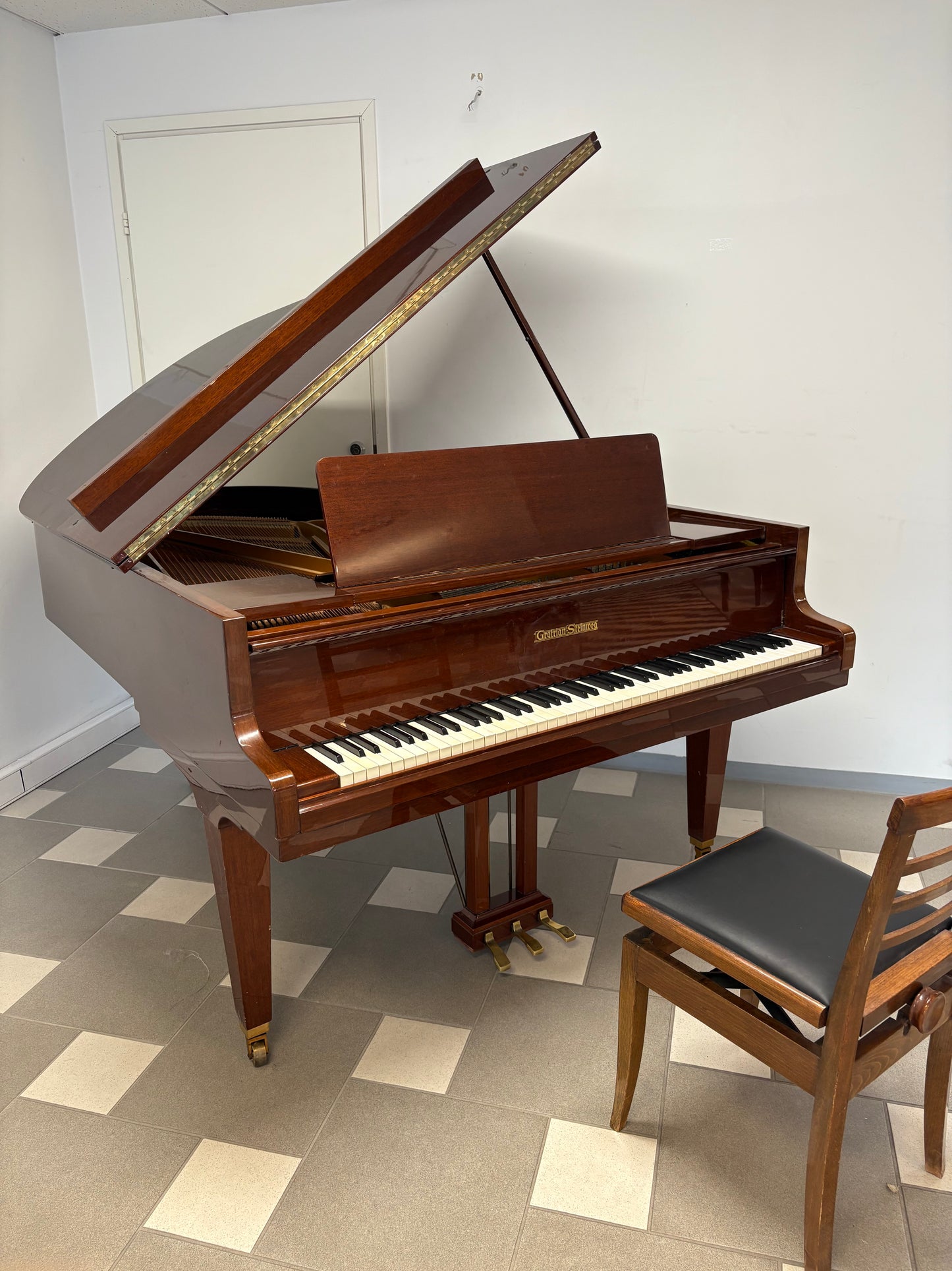 Grotrian Steinweg 185