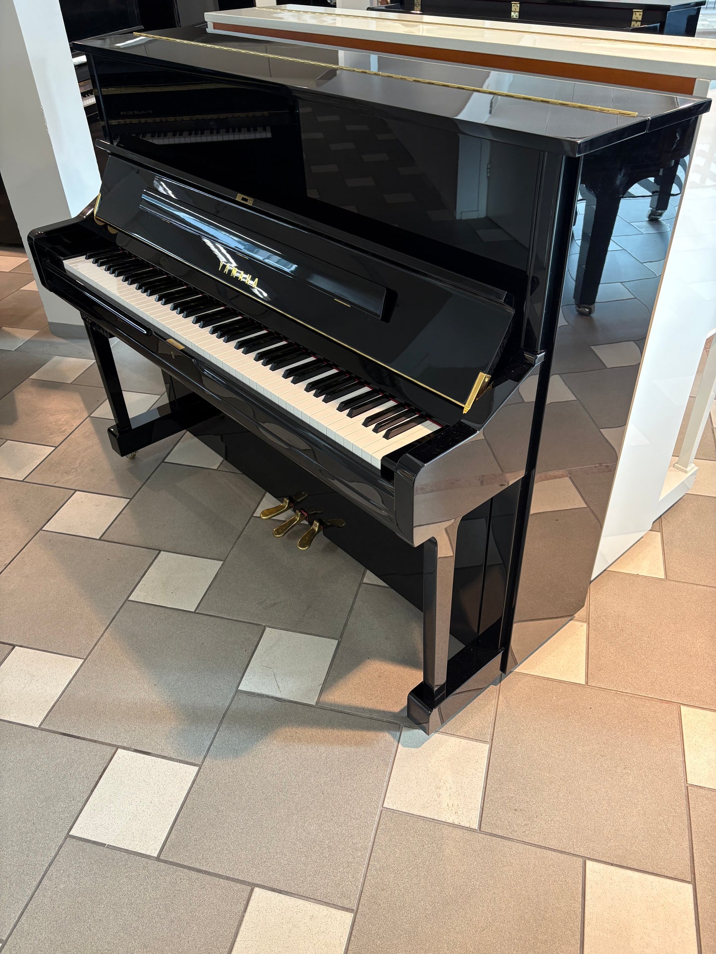 Yamaha U1 Silent