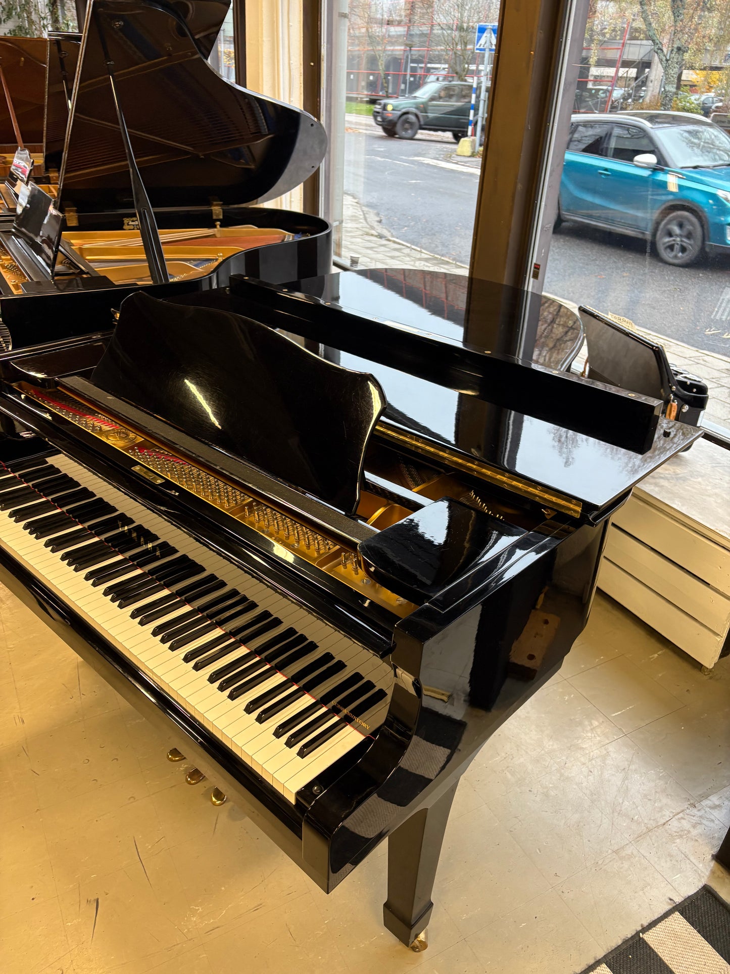 YAMAHA C3 conservatory