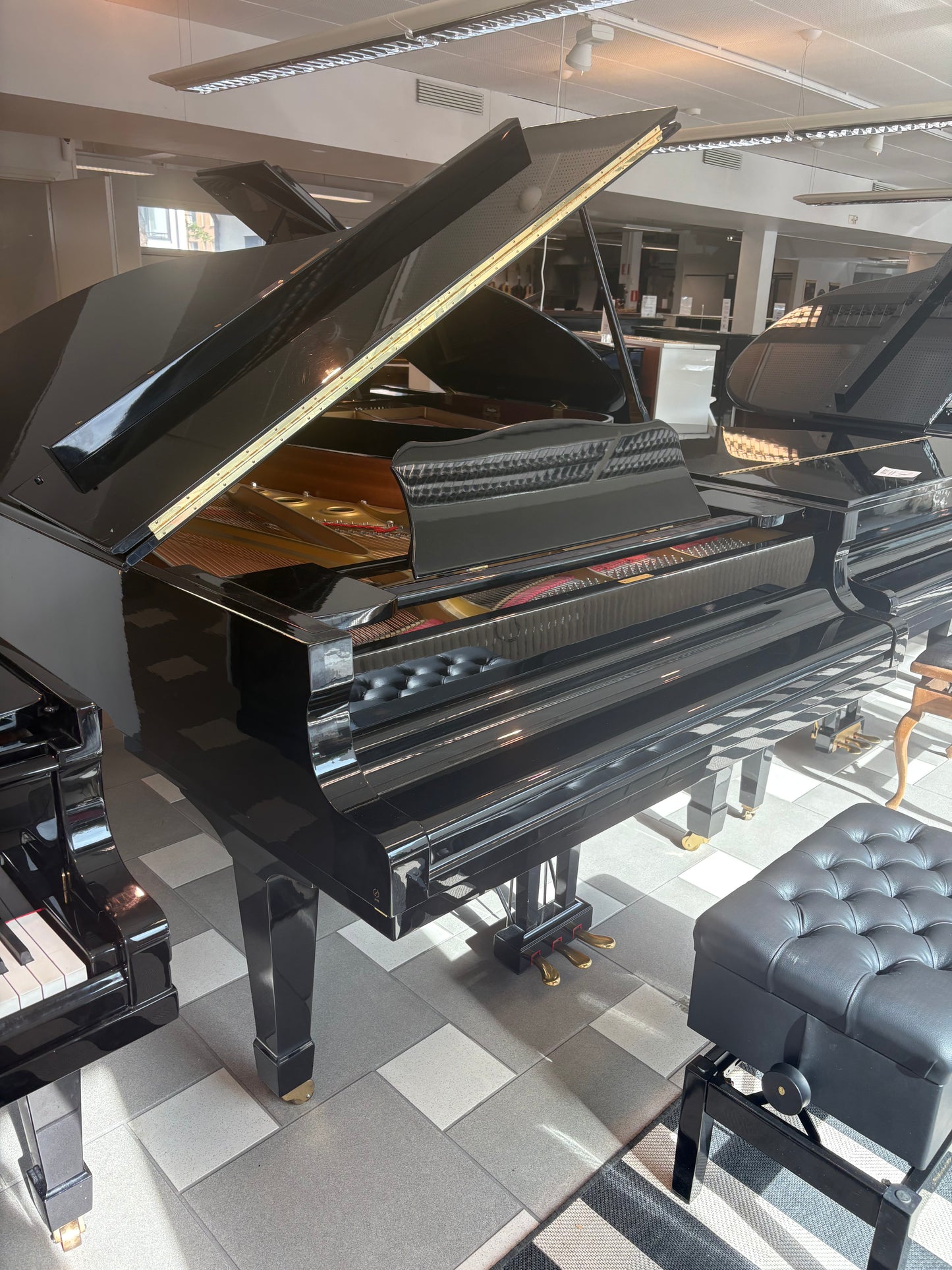 Yamaha C7