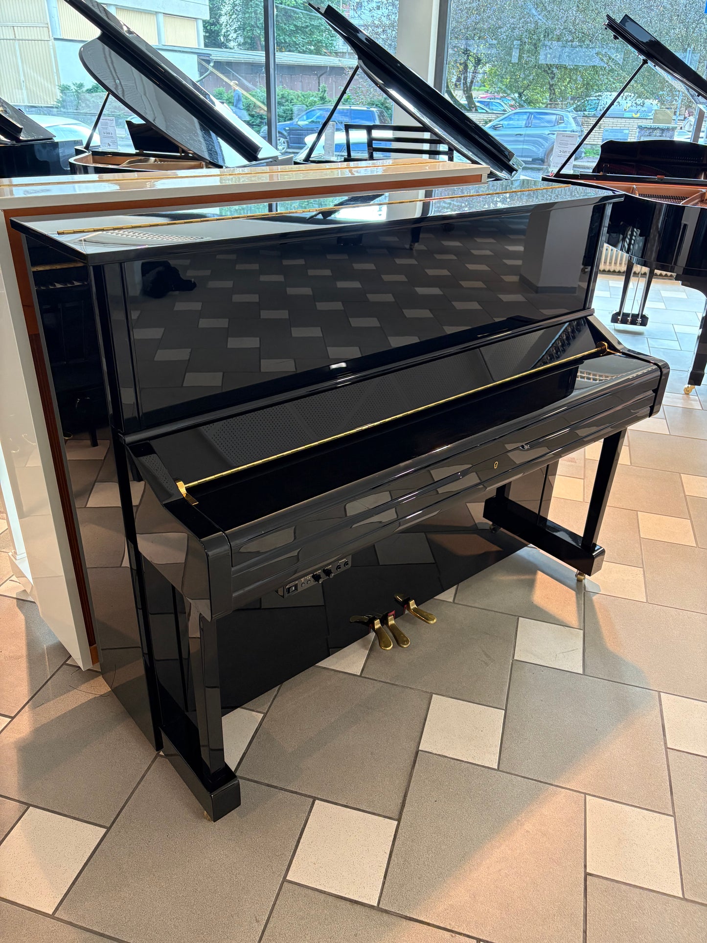 Yamaha U1 Silent