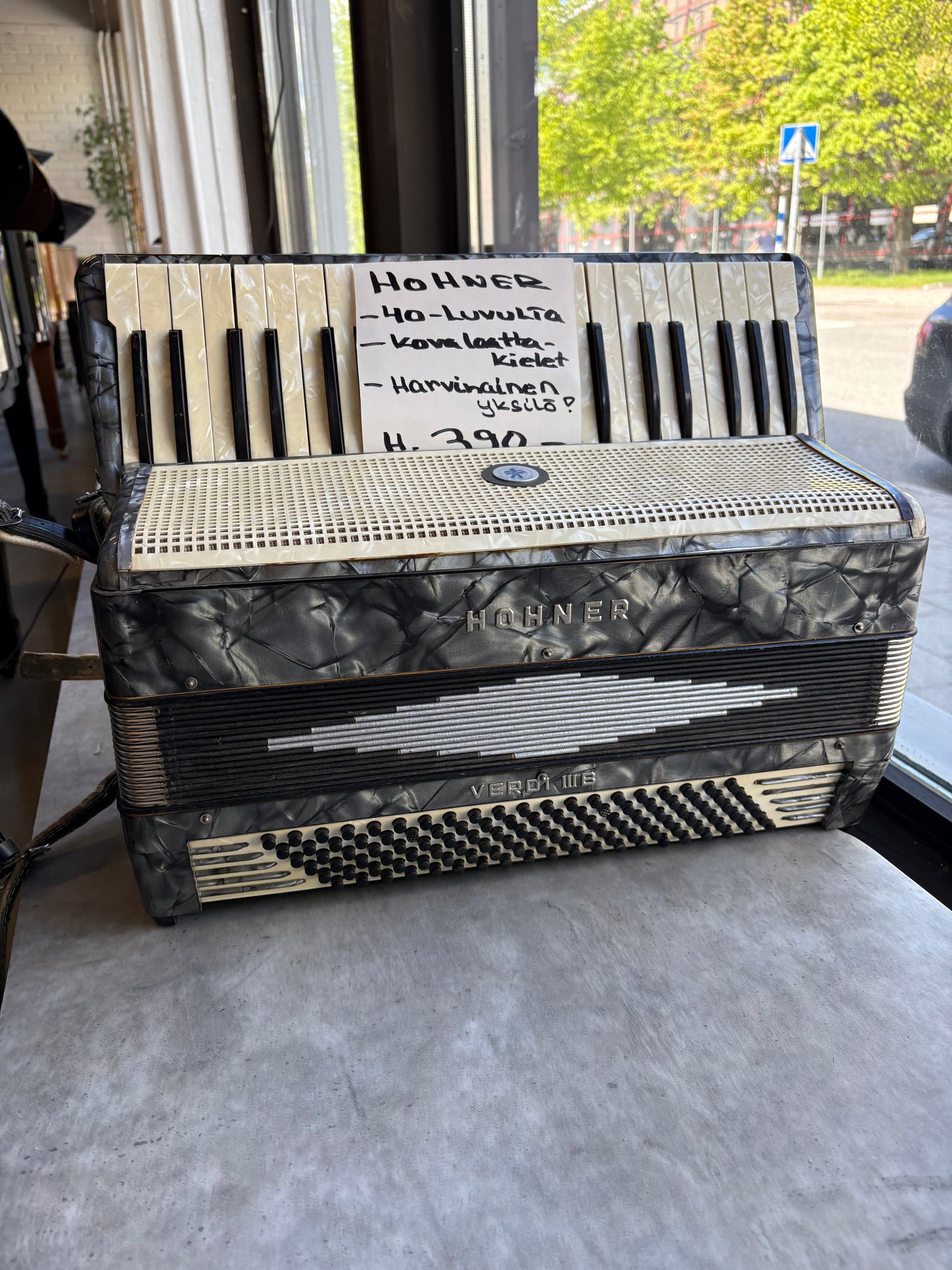 Hohner Werdi IIIB pianoharmonikka