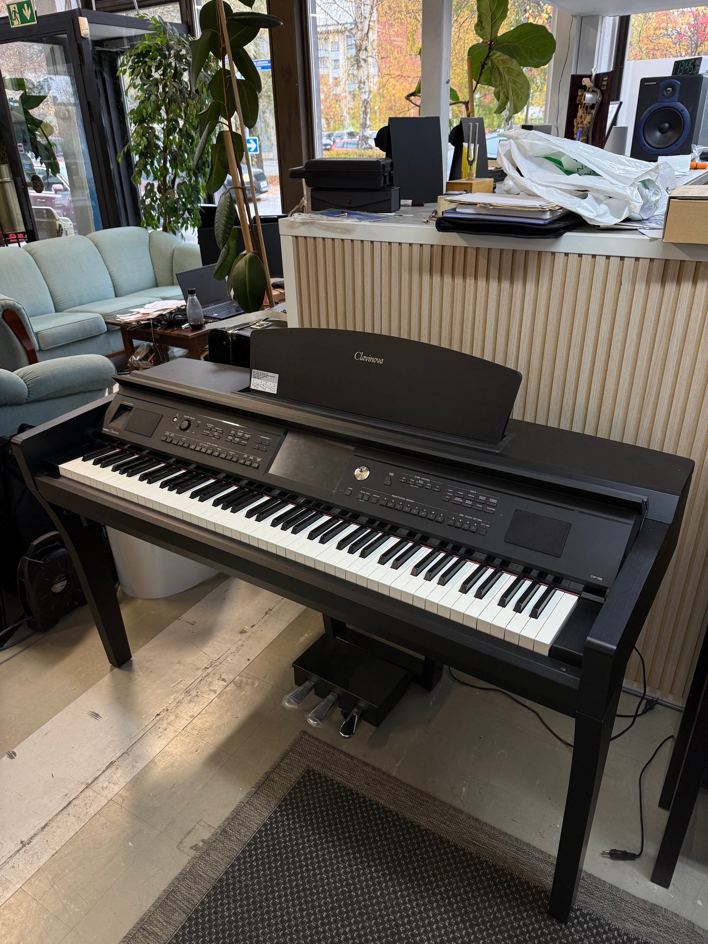 Yamaha CVP-709