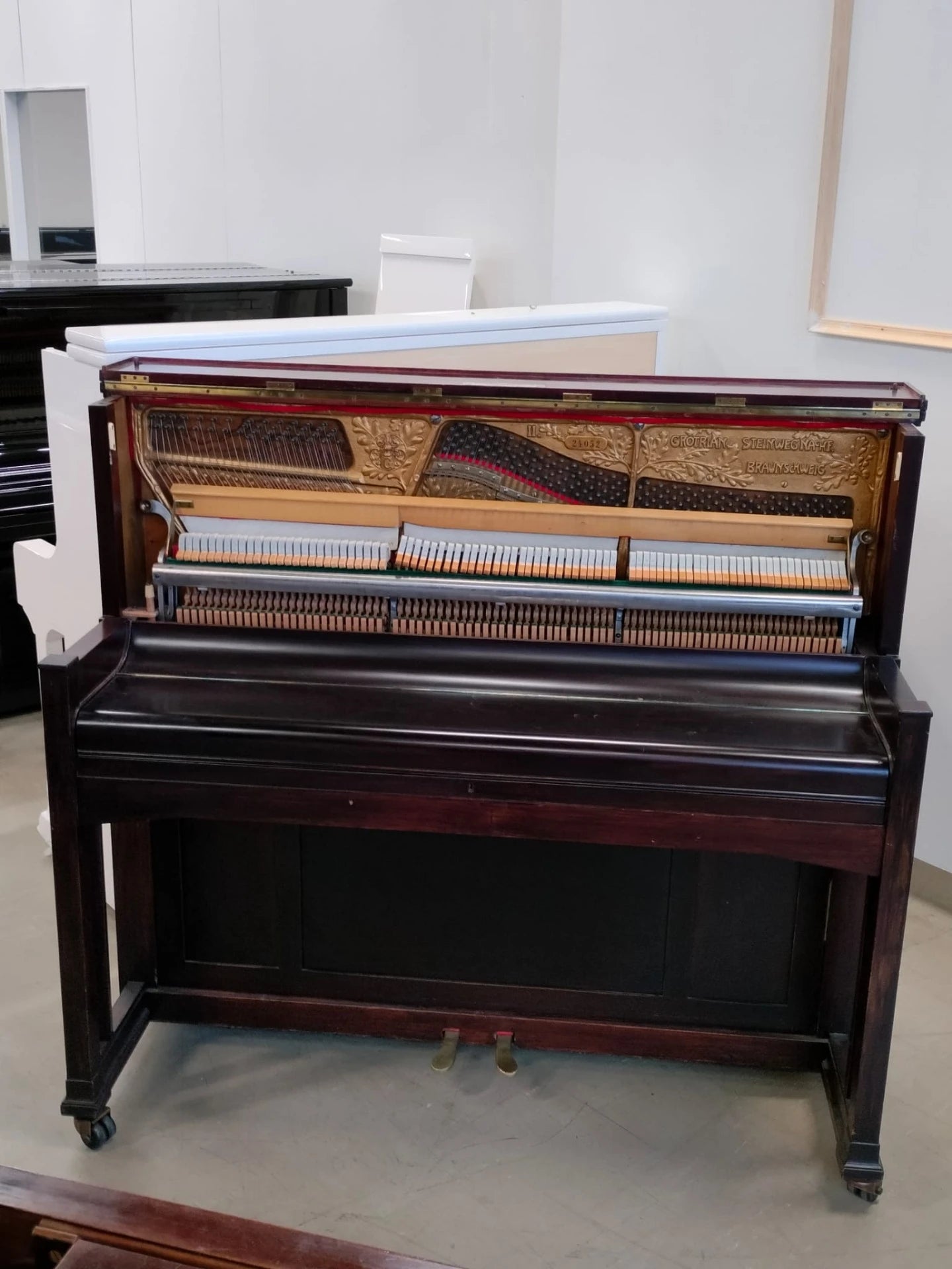 Grotrian Steinweg M11