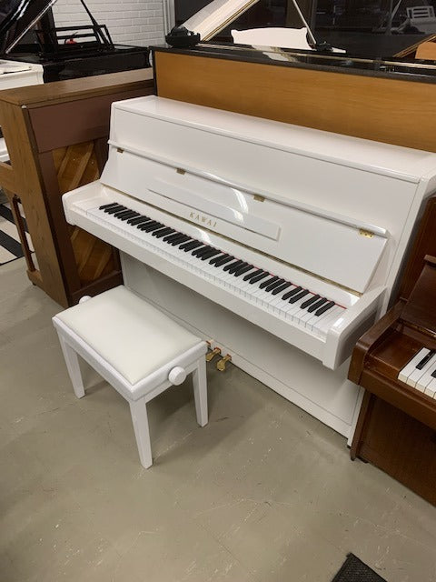 Kawai K-15E WH