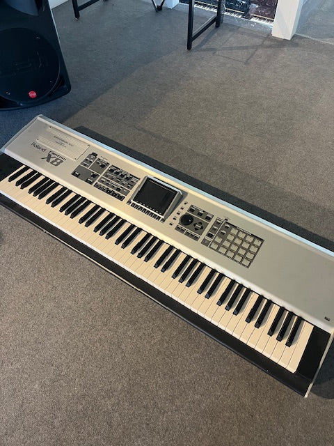 Roland Fantom X8