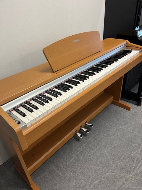 Yamaha Arius YDP-131