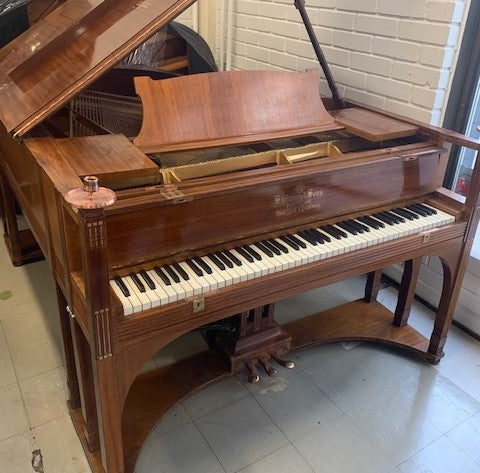 Steinway & Sons 184 model Unique