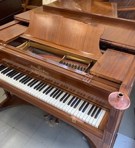 Steinway & Sons 184 model Unique